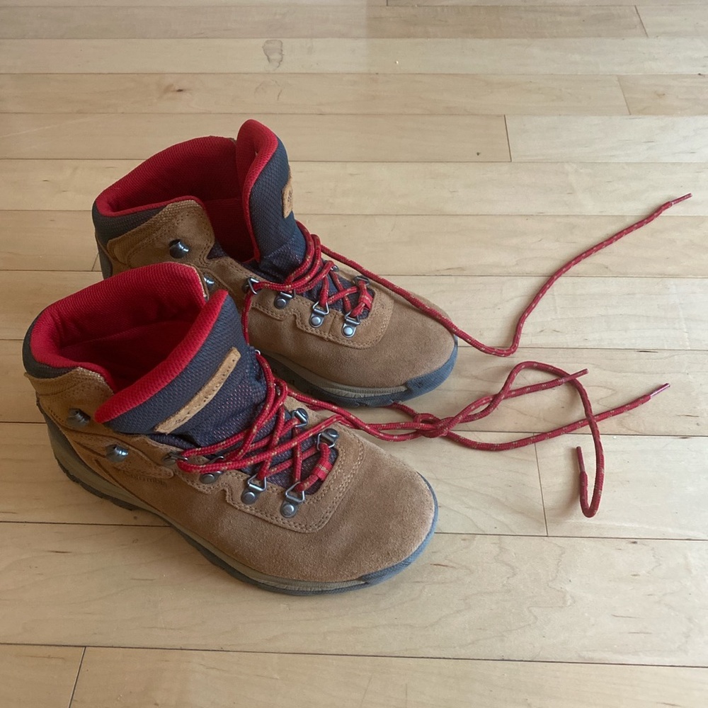 Columbia hiking boots